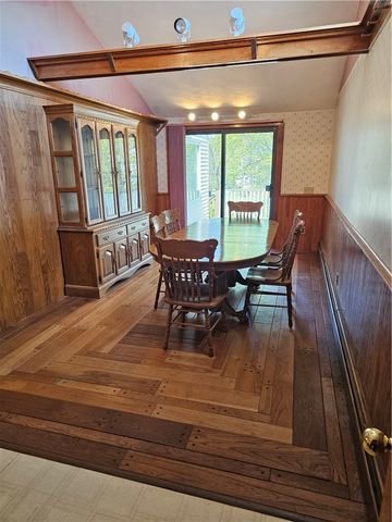 99 Pender Avenue, Warwick, RI 02889