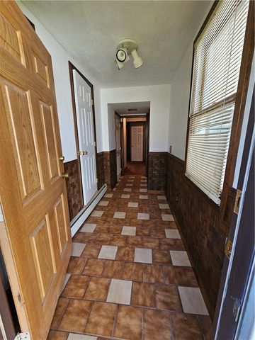 99 Pender Avenue, Warwick, RI 02889