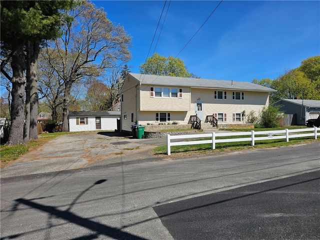 99 Pender Avenue, Warwick, RI 02889