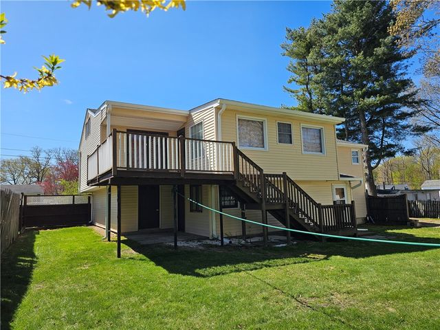 99 Pender Avenue, Warwick, RI 02889