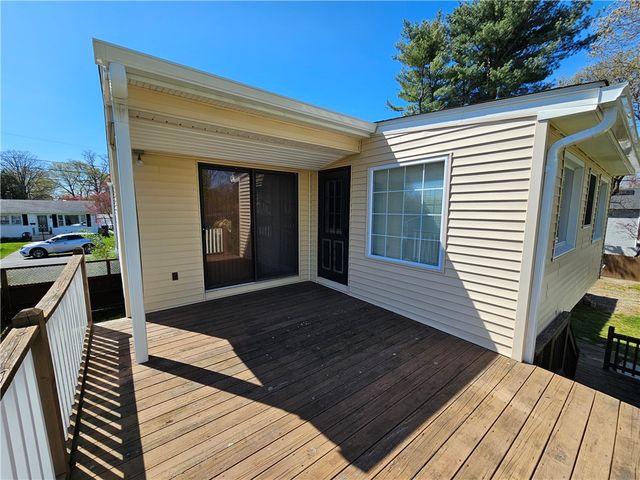 99 Pender Avenue, Warwick, RI 02889