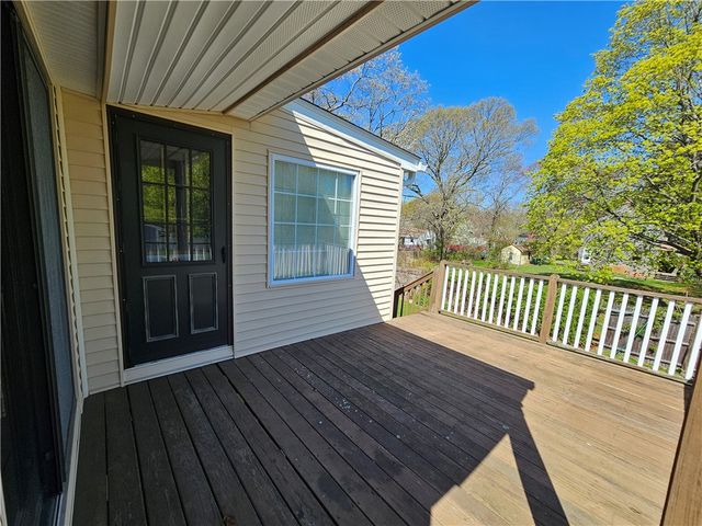 99 Pender Avenue, Warwick, RI 02889