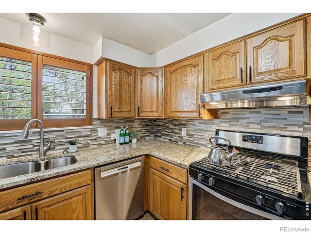 9027 W 75th Way, Arvada, CO 80005