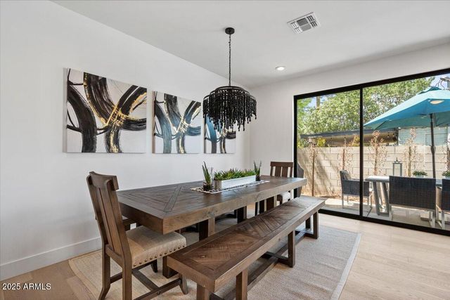 220 W Monterosa Street, Phoenix, AZ 85013