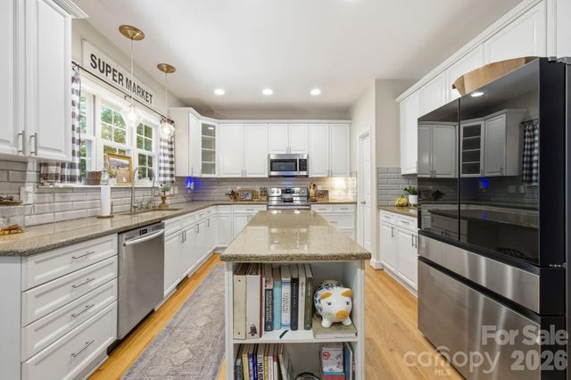 2006 Wedgewood Drive, Matthews, NC 28104