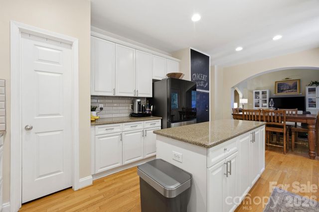 2006 Wedgewood Drive, Matthews, NC 28104