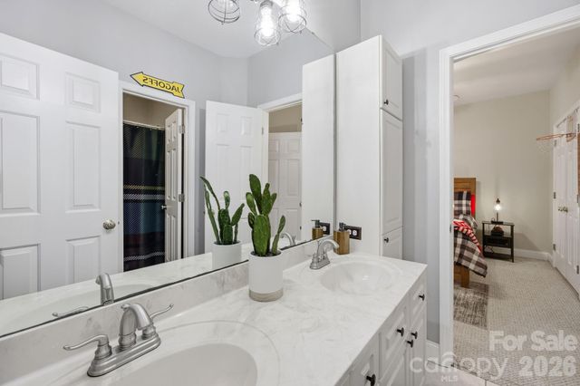 2006 Wedgewood Drive, Matthews, NC 28104