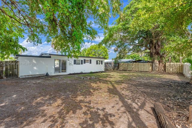 5808 Seton Dr, Margate, FL 33063