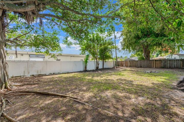5808 Seton Dr, Margate, FL 33063