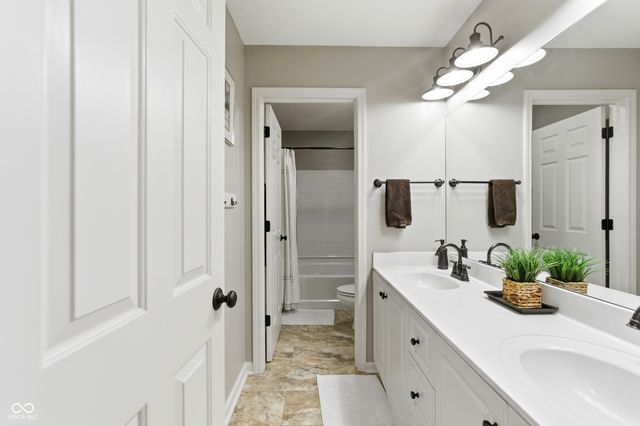 9980 Woodlands Drive, Fishers, IN 46037