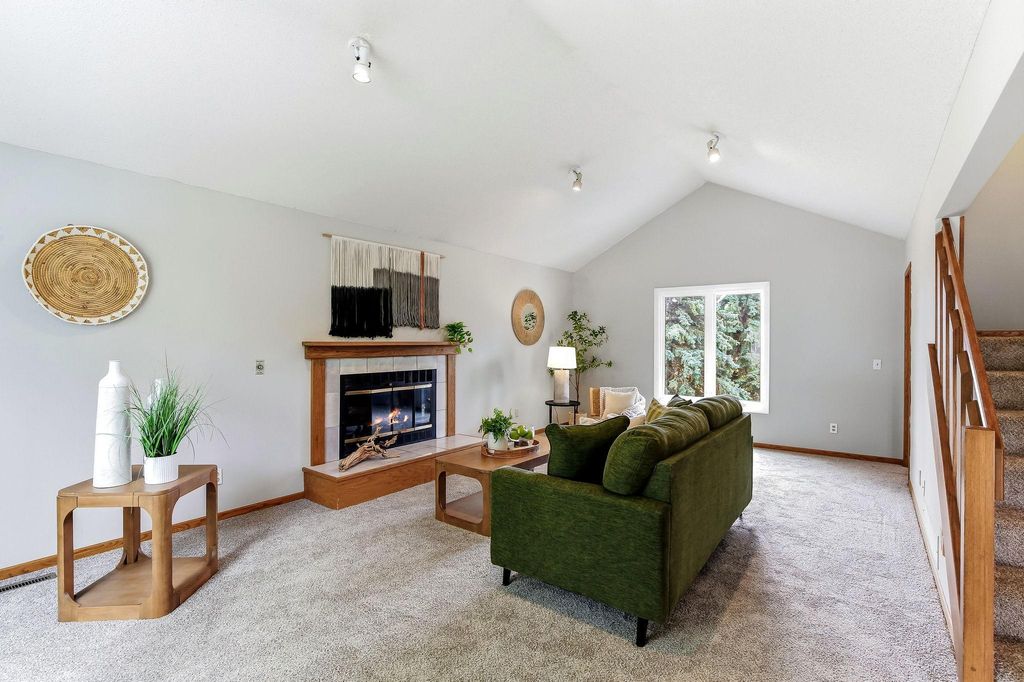 17330 Ipswich Way, Lakeville, MN 55044 — photo 3