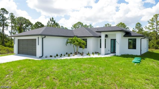 850 Foxtail ST, Lehigh Acres, FL 33974