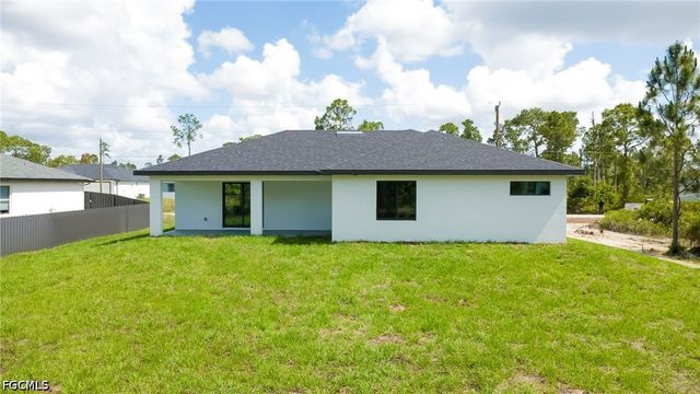 850 Foxtail ST, Lehigh Acres, FL 33974