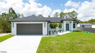 850 Foxtail ST, Lehigh Acres, FL 33974