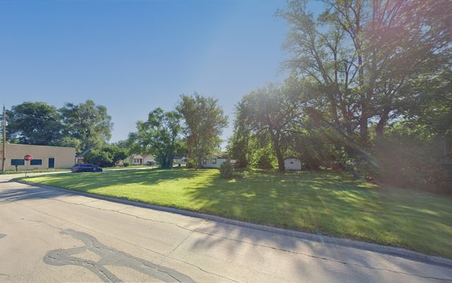 2551 Maury Street, Des Moines, IA 50317