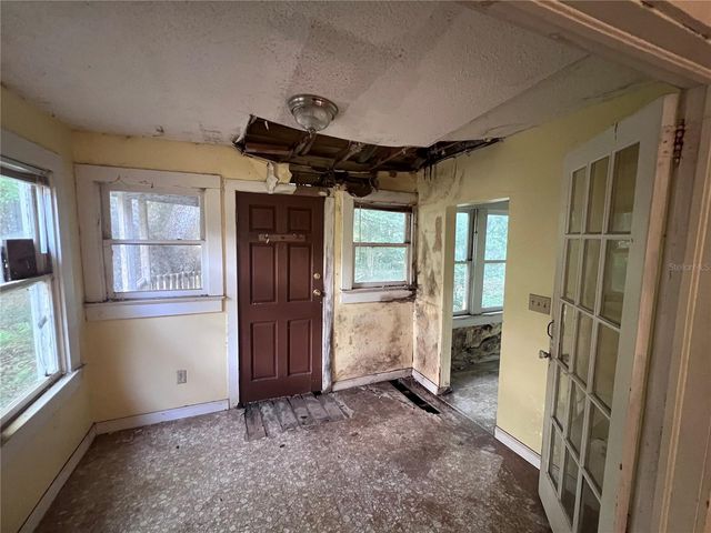 177 E 3RD AVENUE, Pierson, FL 32180