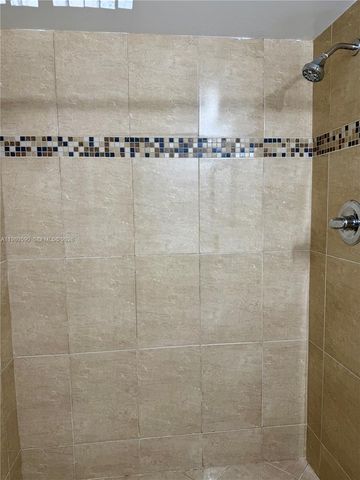 16701 NE 14th Ave 212, Miami, FL 33162