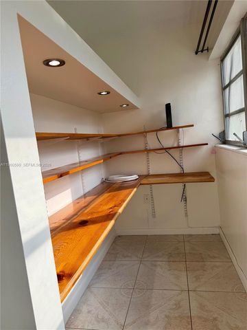 16701 NE 14th Ave 212, Miami, FL 33162