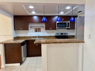 16701 NE 14th Ave 212, Miami, FL 33162