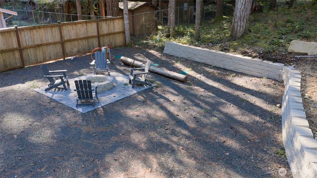 91 N Duckabush Drive W, Hoodsport, WA 98548