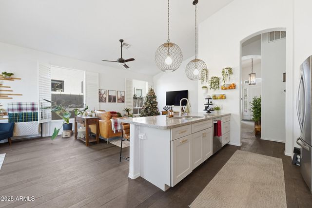 3055 N RED MOUNTAIN -- 80, Mesa, AZ 85207