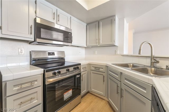 8600 West Charleston Boulevard 2177, Las Vegas, NV 89117