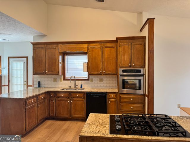 487 Ravinia Way, Lawrenceville, GA 30044