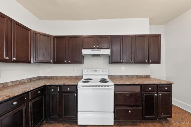 2654 Cora Avenue, Cincinnati, OH 45211