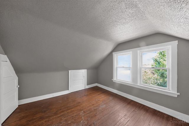 2654 Cora Avenue, Cincinnati, OH 45211