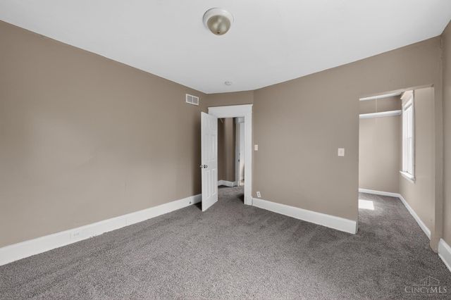 2654 Cora Avenue, Cincinnati, OH 45211