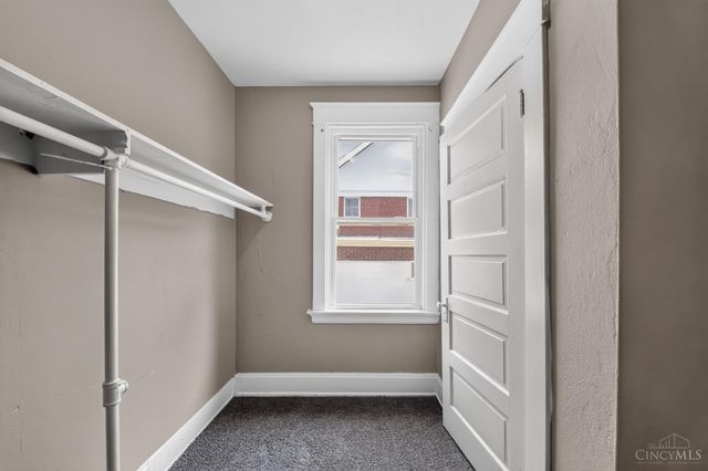 2654 Cora Avenue, Cincinnati, OH 45211
