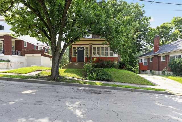 2654 Cora Avenue, Cincinnati, OH 45211