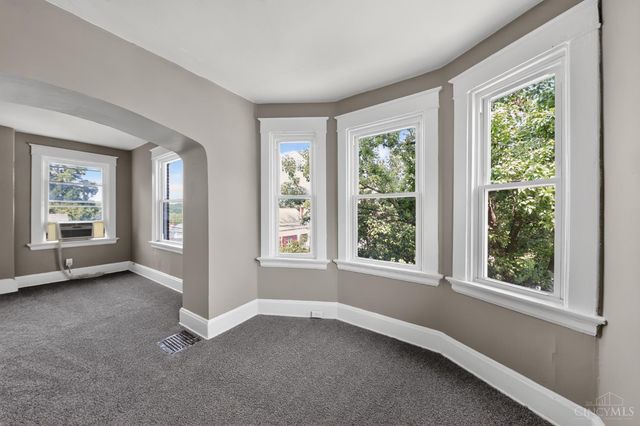 2654 Cora Avenue, Cincinnati, OH 45211
