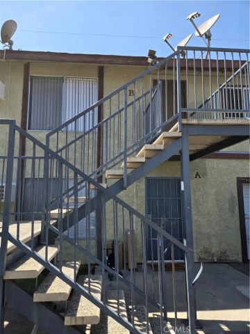 11426 215th B, Lakewood, CA 90715