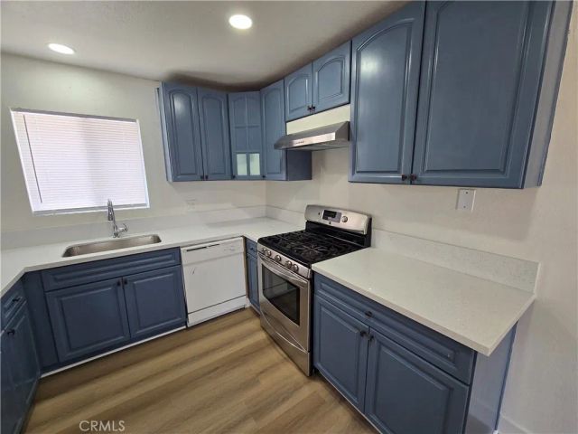 11426 215th B, Lakewood, CA 90715