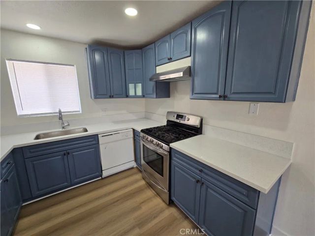 11426 215th B, Lakewood, CA 90715