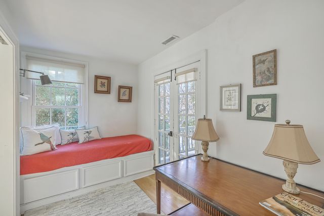 11 George Street, Charleston, SC 29401