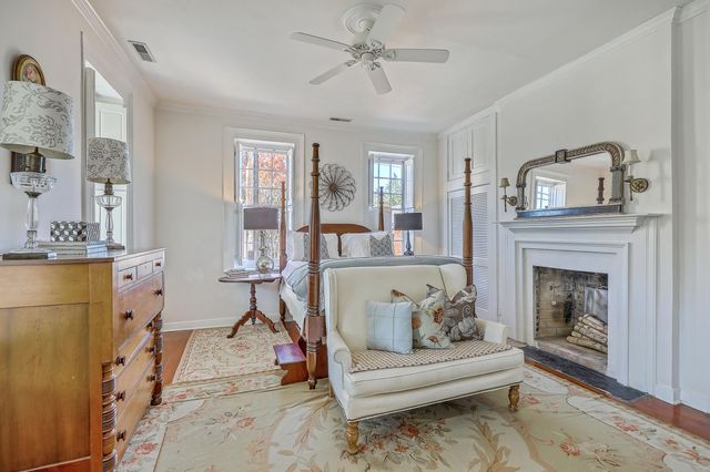 11 George Street, Charleston, SC 29401