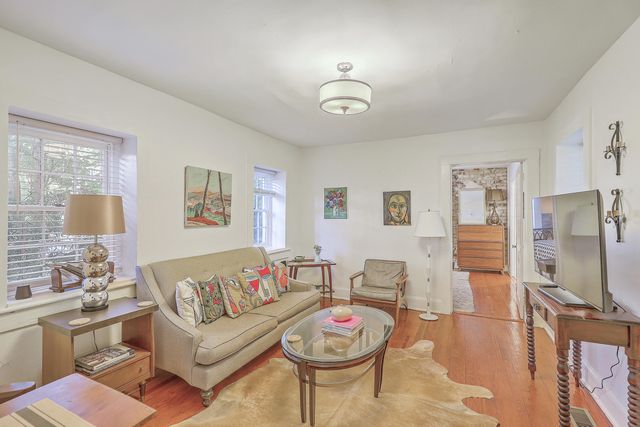 11 George Street, Charleston, SC 29401