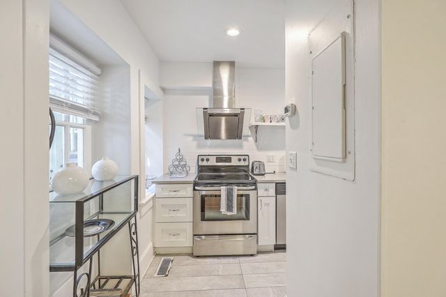 11 George Street, Charleston, SC 29401