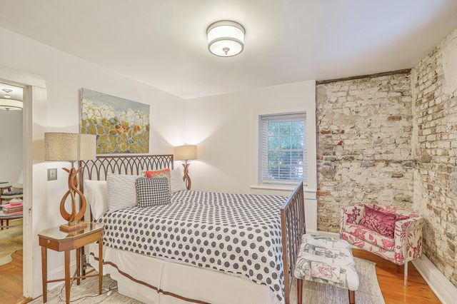 11 George Street, Charleston, SC 29401