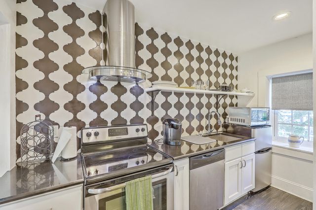 11 George Street, Charleston, SC 29401