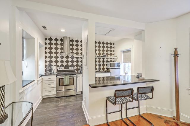 11 George Street, Charleston, SC 29401