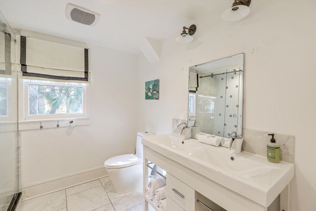 11 George Street, Charleston, SC 29401