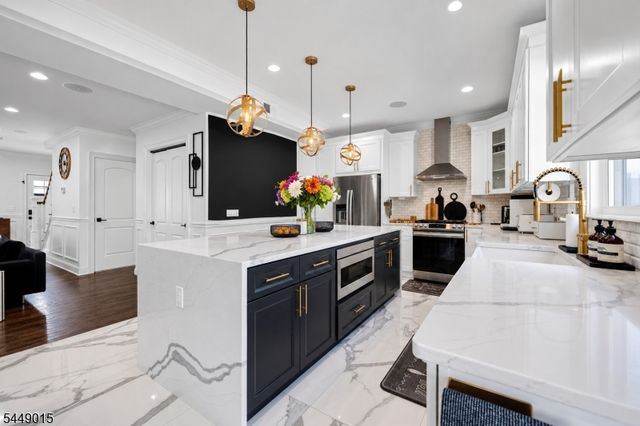 83 Columbia St, Wood-ridge Boro, NJ 07075