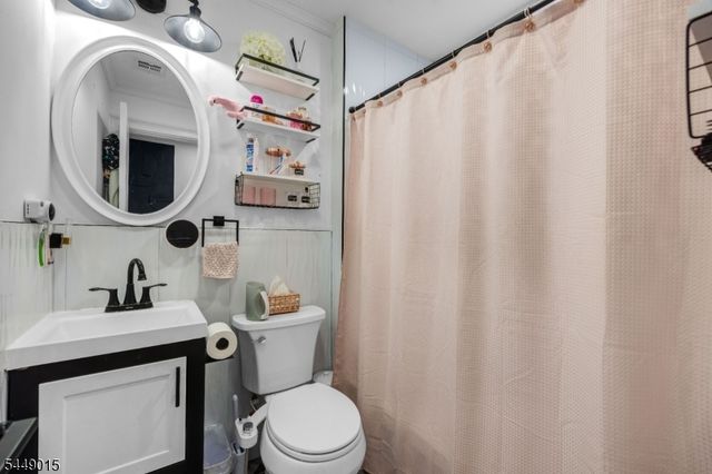 83 Columbia St, Wood-ridge Boro, NJ 07075