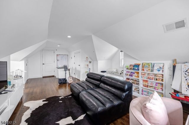 83 Columbia St, Wood-ridge Boro, NJ 07075