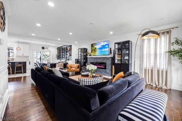 83 Columbia St, Wood-ridge Boro, NJ 07075