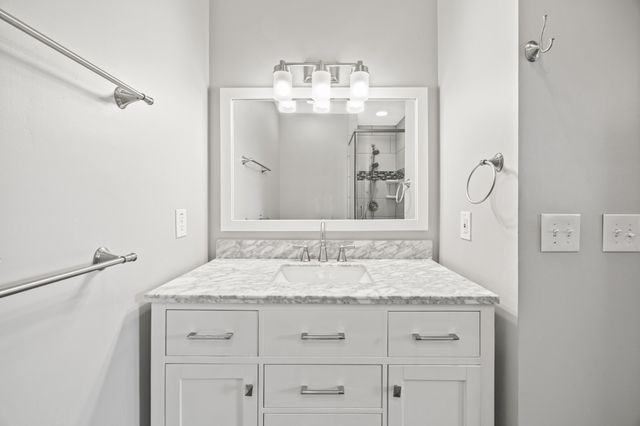 2018 Stokes Ln, Nashville, TN 37215