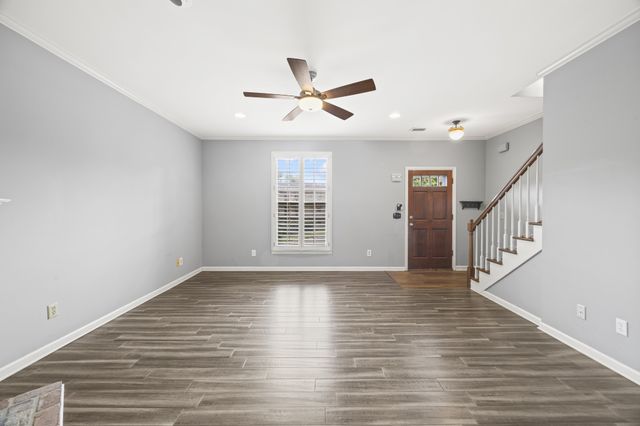2018 Stokes Ln, Nashville, TN 37215
